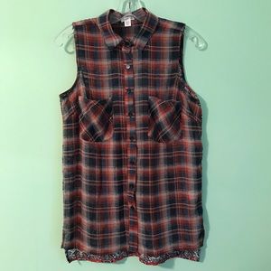 Xhilaration Pattern Button Down Tank Top Size XS